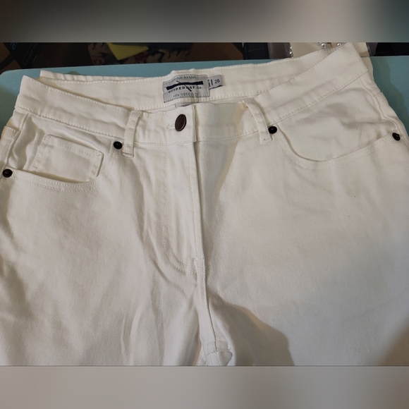Ladies Guideboat Co. White Jeans sz 26 - Picture 3 of 5